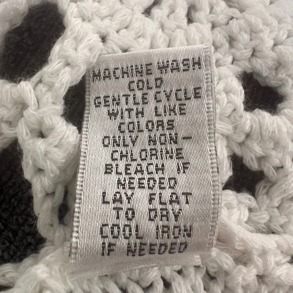 White crocheted cardigan with bell sleeves. Size S - Picture 8 of 10